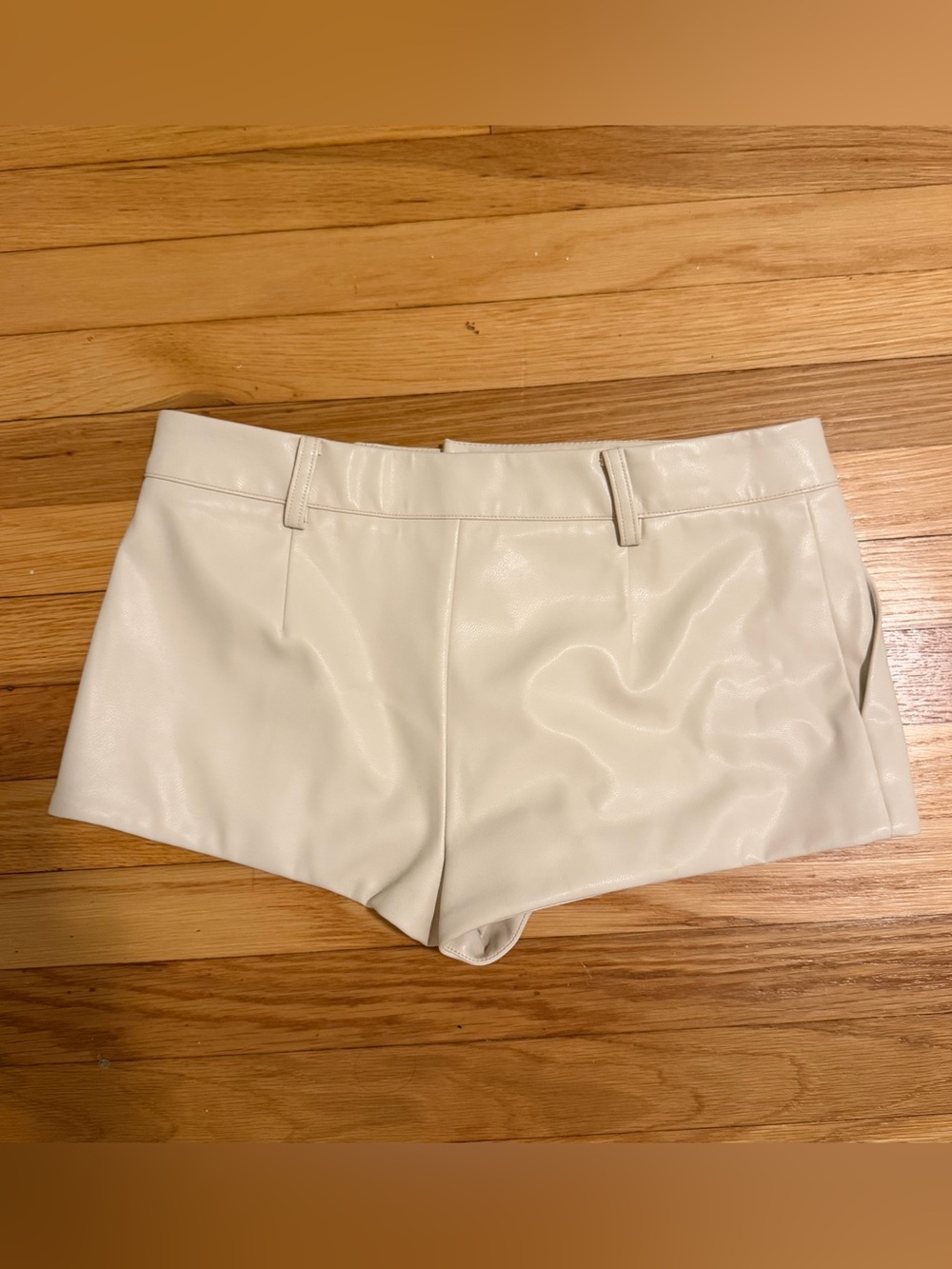 Lovers and Friends Olivia Faux Leather Shorts in Bone XS - Picture 7 of 11
